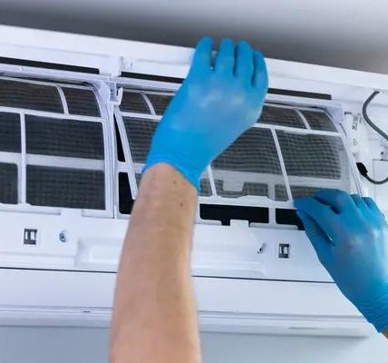 Skilled Technicians Providing Complete Air Conditioning Systems Service