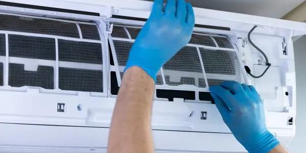Skilled Technicians Providing Complete Air Conditioning Systems Service